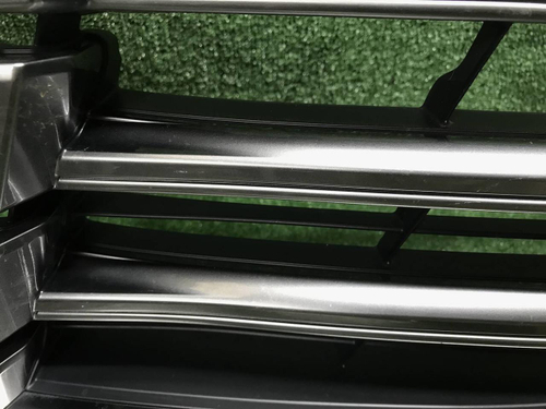 Решетка радиатора Lexus LX 3 (2015-2023)