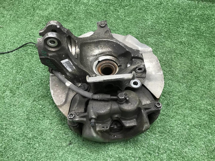 Кулак передний правый LR Discovery Sport (19-нв)