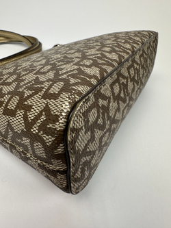 Сумка DKNY Bryant Dome Crossbody