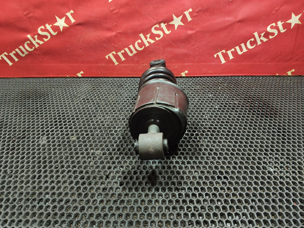 Амортизатор кабины передний 2020г