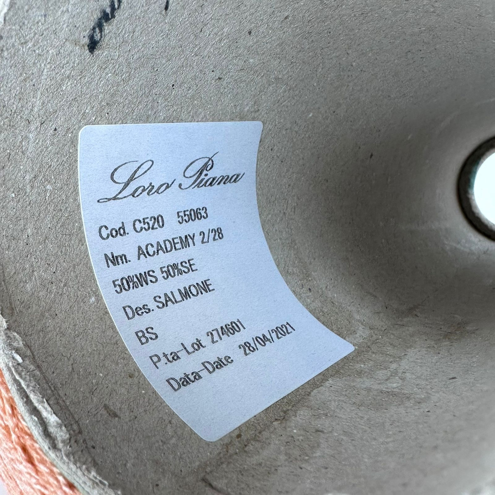 ACADEMY - Loro Piana; 50% кашемир, 50% шелк; 1400м/100гр, (2/28); col. SALMONE