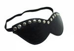 Маска закрытая с клепками черная