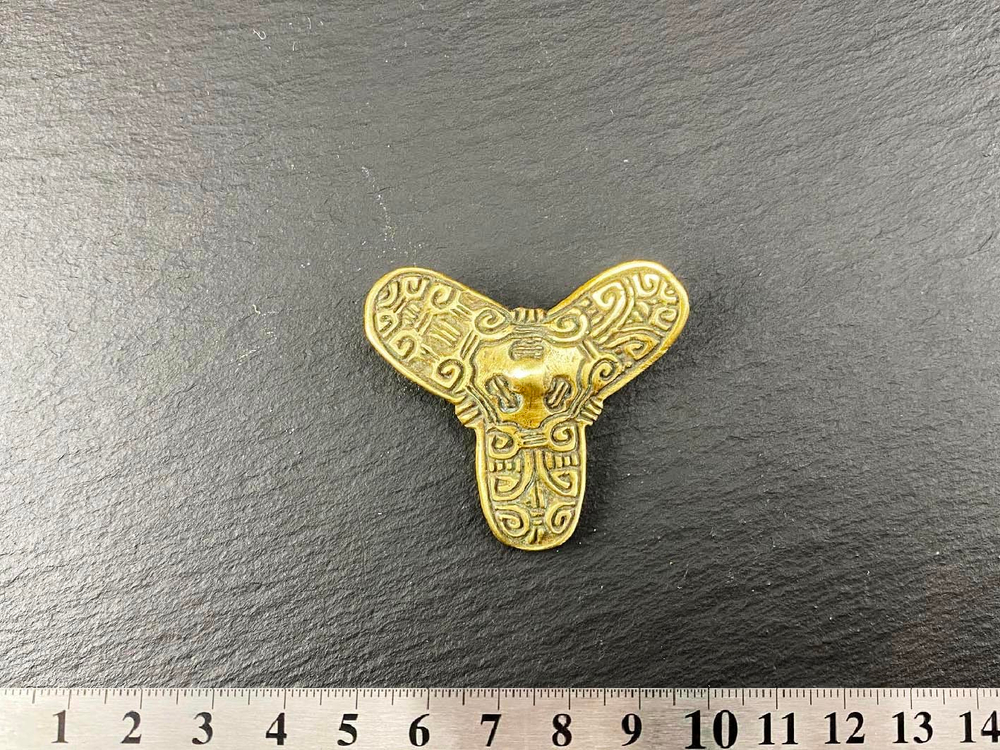 Фибула. Гнёздово, Бирка 10 в. (трилистник)