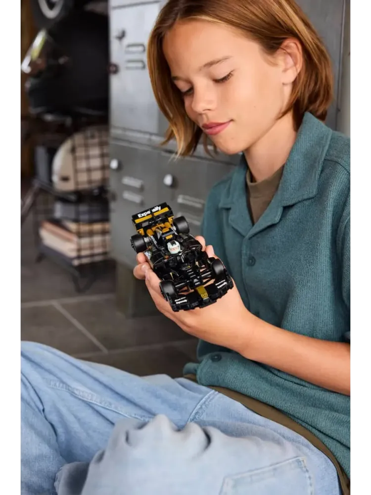 Конструктор Speed Champions 77252 Гоночный автомобиль APXGP