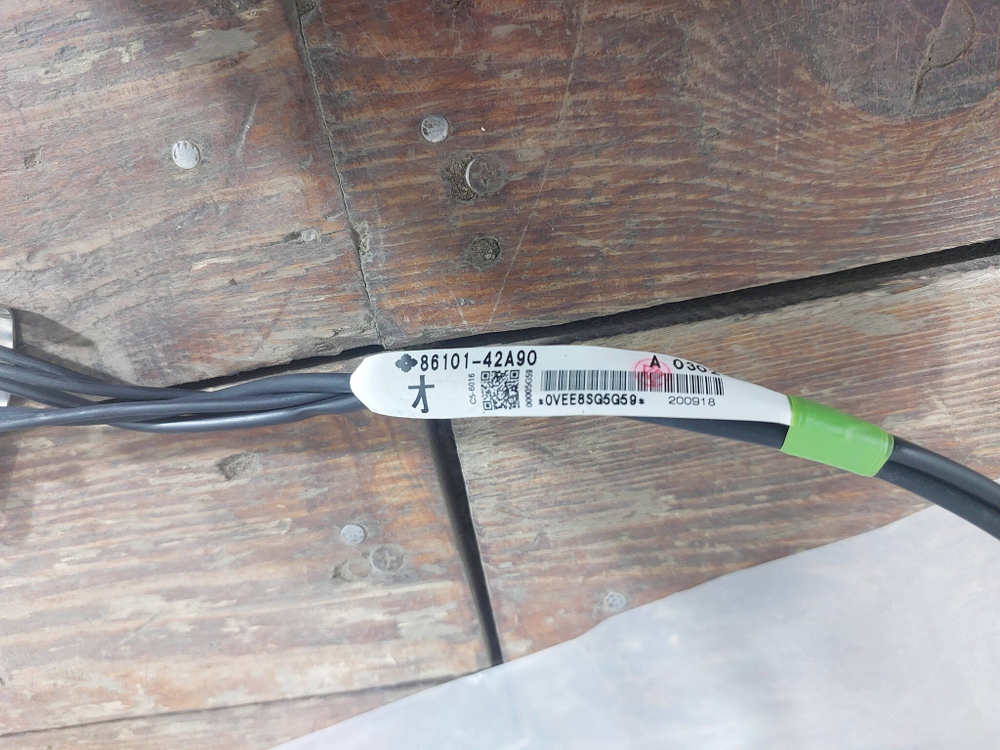 Проводка антенны Toyota RAV4 (XA50) Новая Оригинал 8610142A90