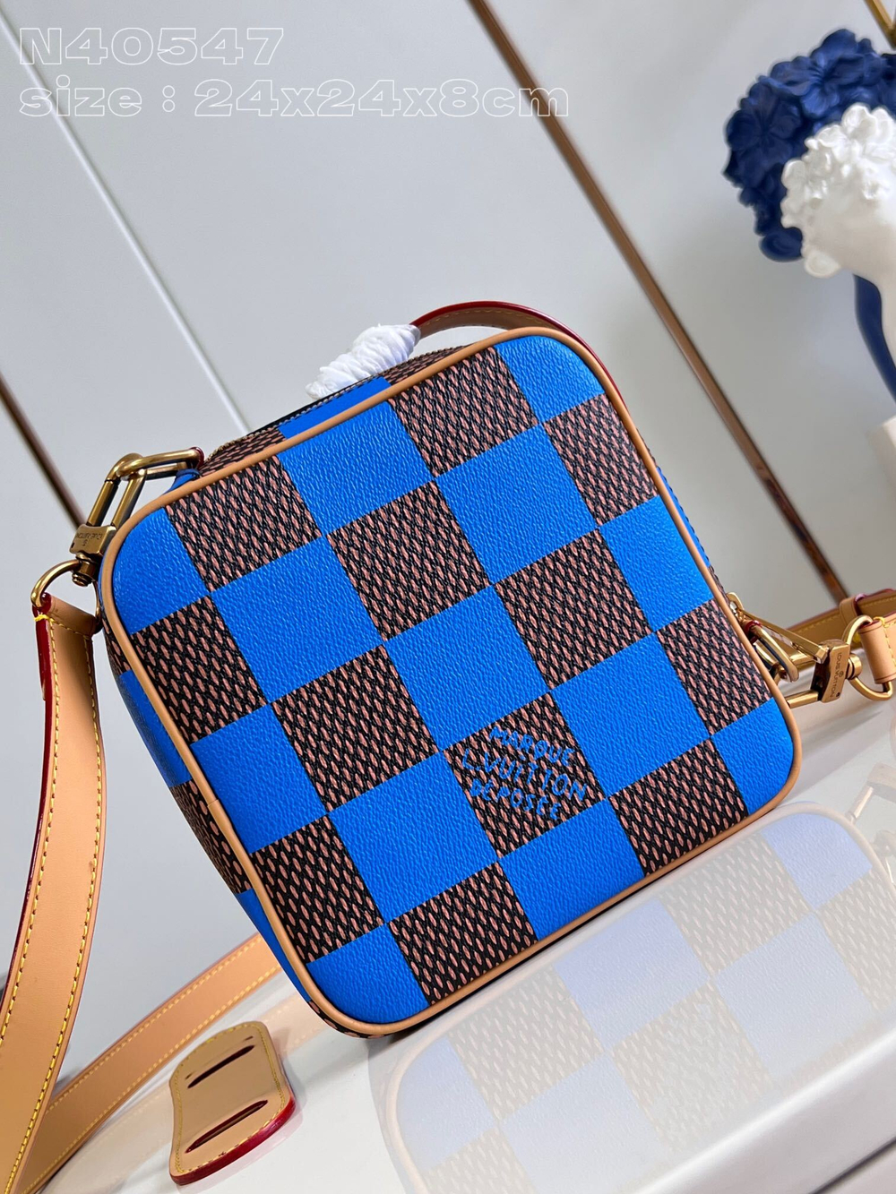 Louis Vuitton Chess Messenger