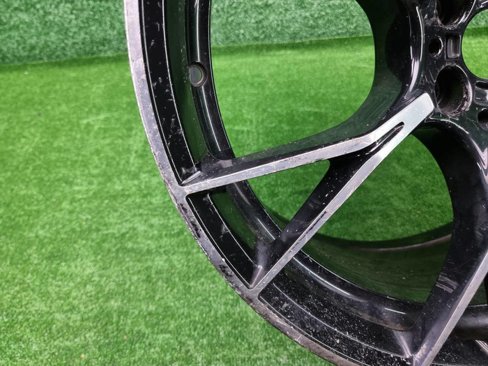 Диск литой R20 BMW M5 F90 (17-24) 789 стиль перед.