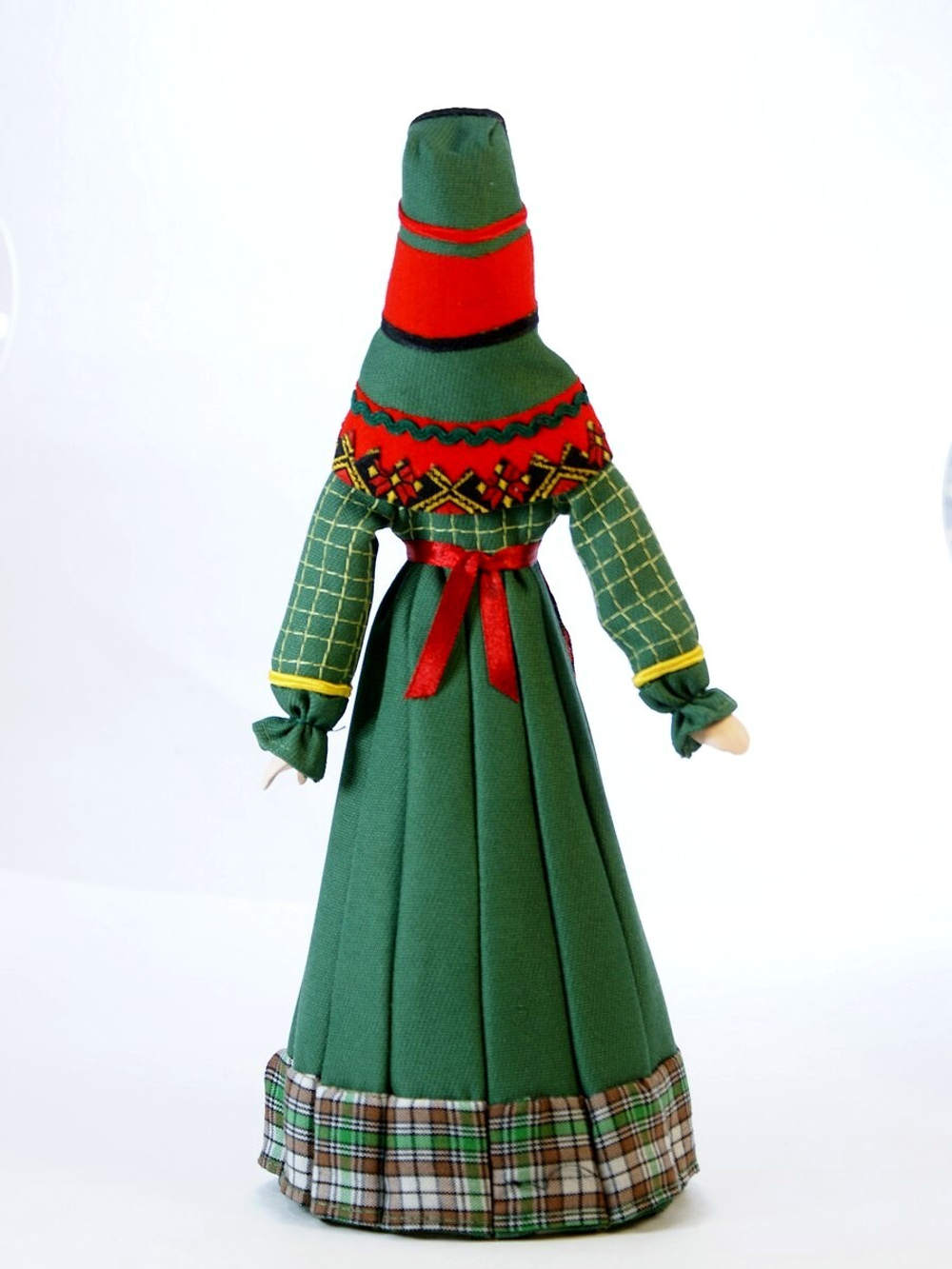 Кукла фарфоровая коллекционная Удмуртка