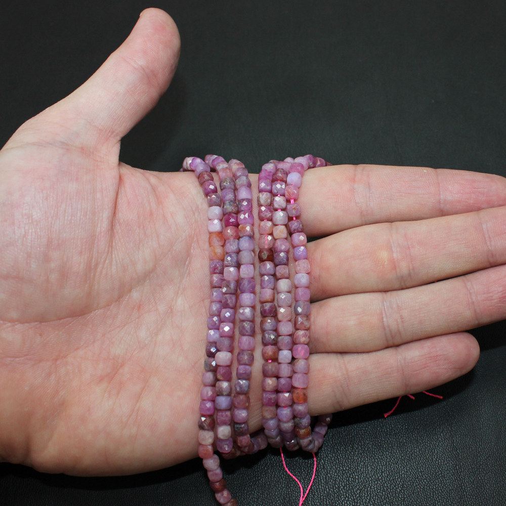 Рубин А куб юв огр бусины 4мм