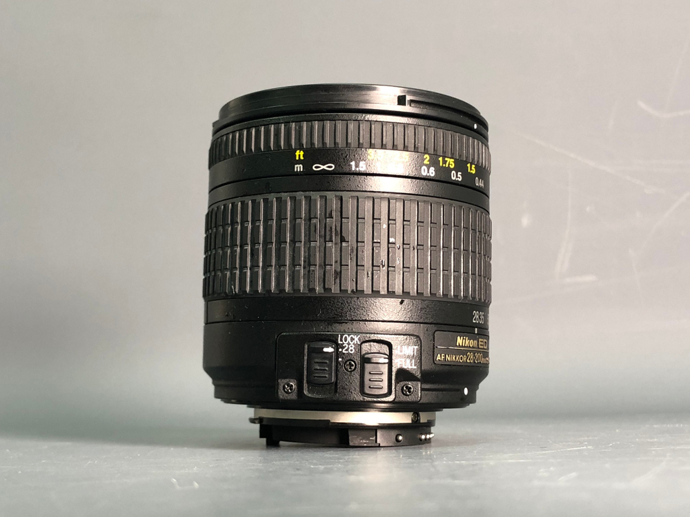 Nikon 28-200mm f/3.5-5.6G ED-IF AF Nikkor.