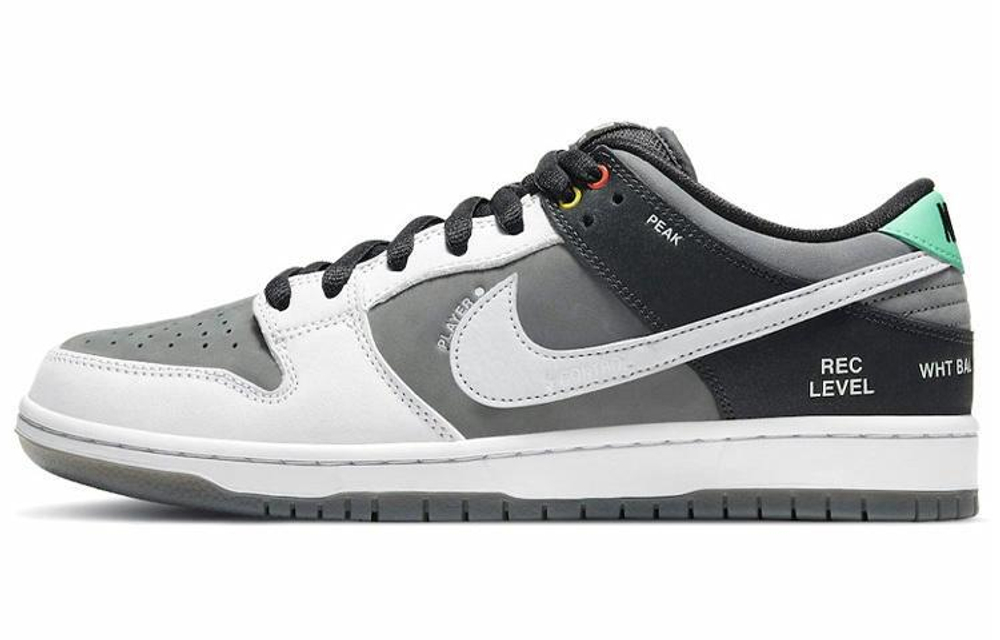 Кроссовки Nike Dunk Sb Pro Iso "Vx1000 Camcorder"