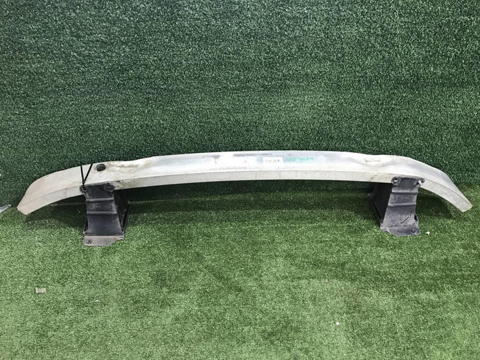 Усилитель передний Mercedes A W169 (2004-2012)