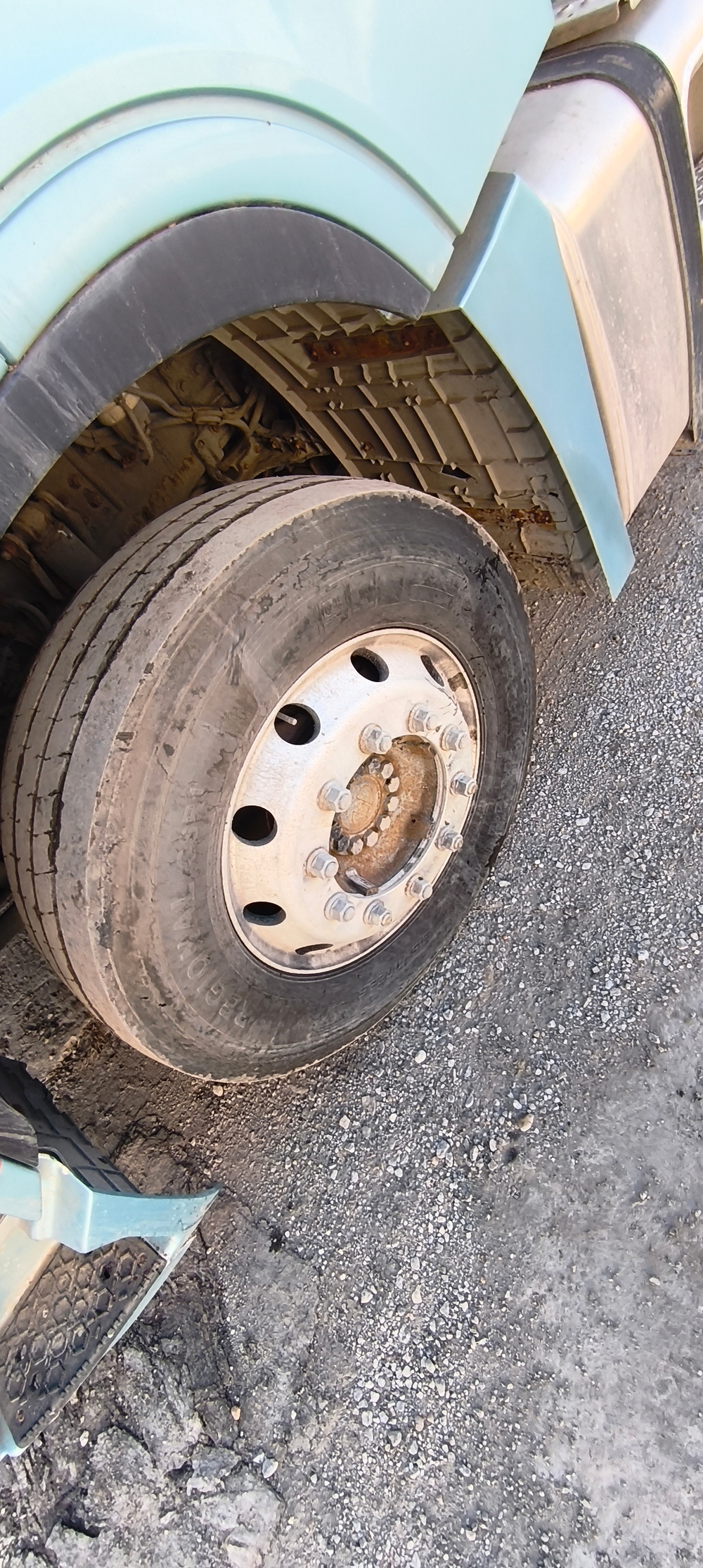 Shacman (Shaanxi) SX* 4x2 Седельный тягач SX4188YY381 (Дизельный, 12,5 л, 473 л.с., МТ)
