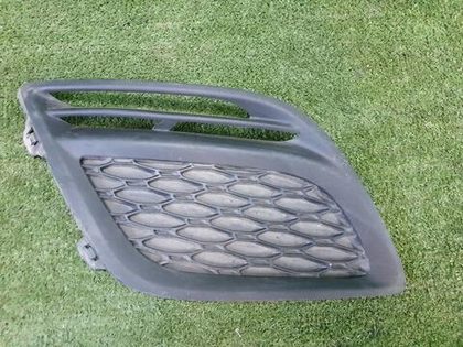 Накладка переднего бампера правая Volvo XC60 1 (2008-2013)