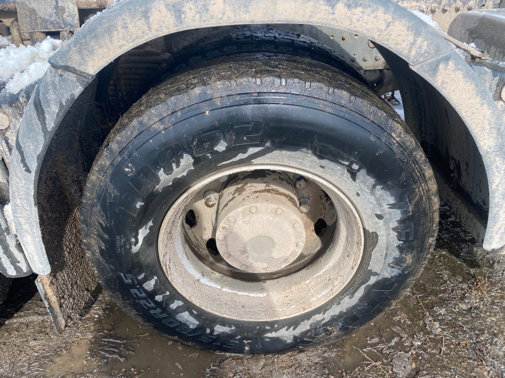Shacman (Shaanxi) SX* 6x4 Седельный тягач SX42584V324 (Дизельный, 11,6 л, 423 л.с., МТ)