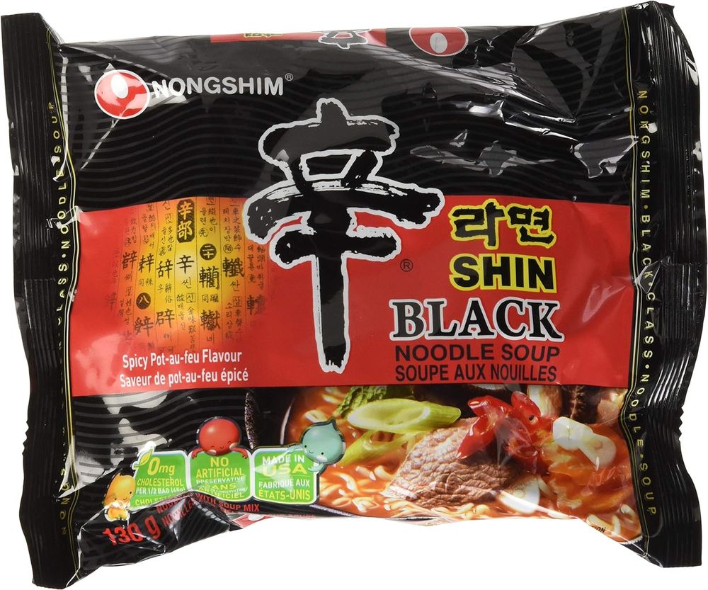 Лапша Nongshim Shin Ramyun Black Говядина и грибы 130 г 2 шт