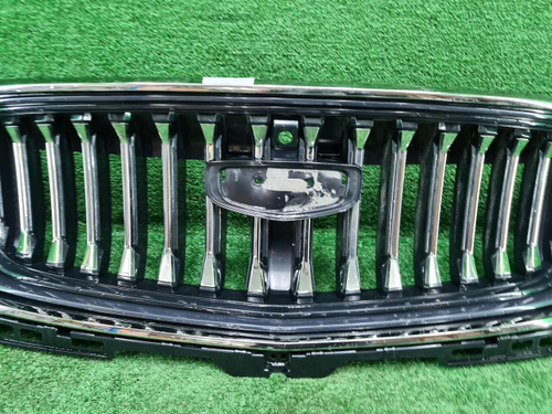 Решетка радиатора Geely Monjaro (2021-н.в.)