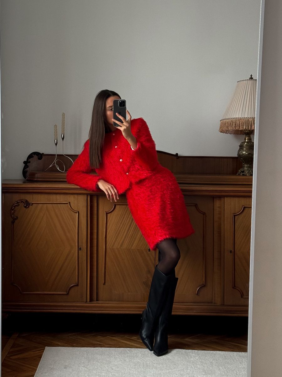 Юбка пушистая мини красная