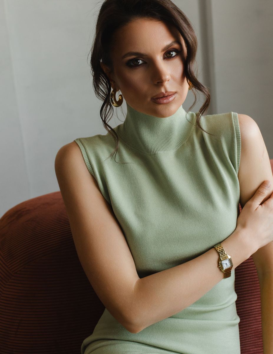 Платье из вискозы со стойкой макси фисташковое