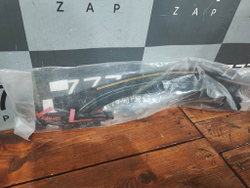 Уплотнитель двери задней правой Lexus RX 4 Новый Оригинал 6785748032