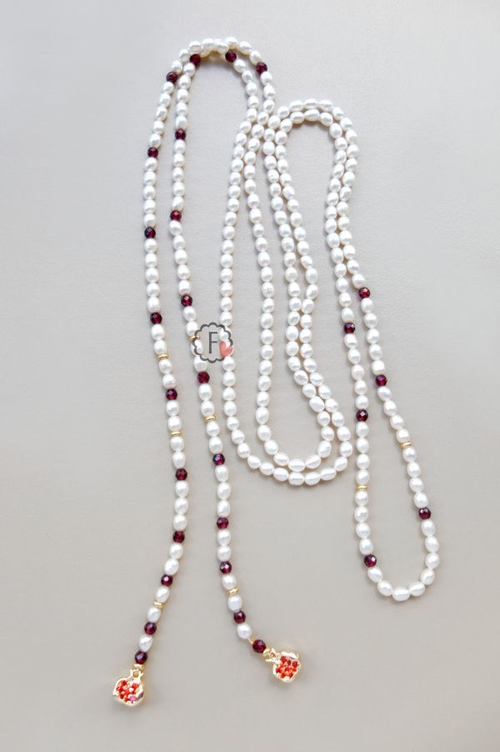 Лариат из жемчуга и граната