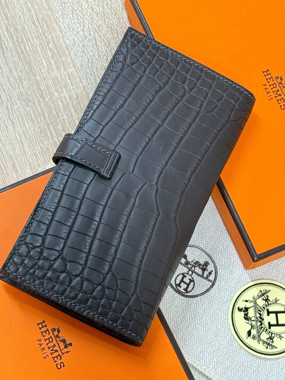Кошелек Hermes из кожи крокодила