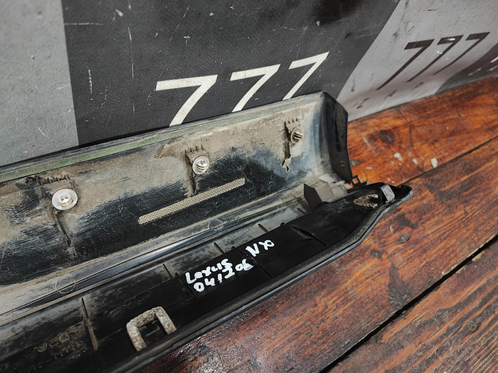 Накладка двери задней правой Lexus NX 1 14-21 Б/У Оригинал 7507778010