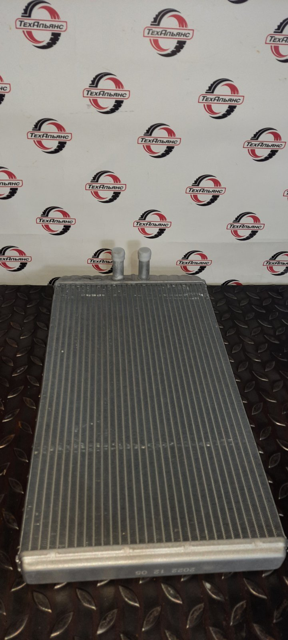 Радиатор отопителя 15075799