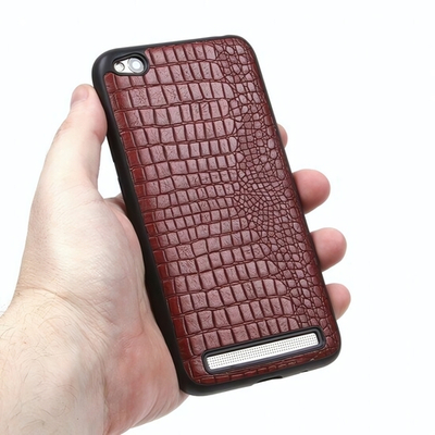 Панель из экокожи Рептилия для Xiaomi Redmi 5A, 010027 Коричневый