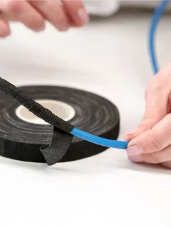 Изолента черная ХБ Aviora, 15 мм * 20 м, 460 мкм, от -50С до +80С, напряжение пробоя 800 V