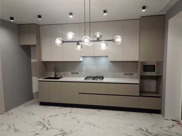 Примеры современных дизайнов кухонь из интернета