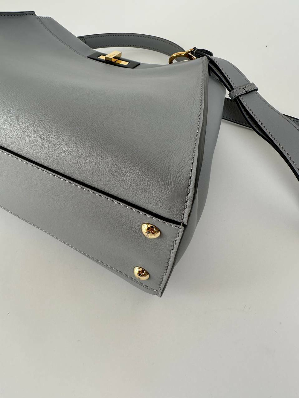 Сумка Fendi Peekaboo medium