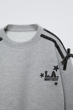 ZARA ХУДИ С РЕЛЬЕФНОЙ НАДПИСЬЮ, СЕРЫЙ С МЕЛАНЖЕВЫМ ЭФФЕКТОМ