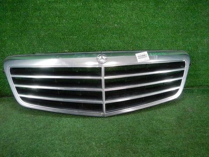 Решетка радиатора Mercedes E W212 (2009-2013) AMG