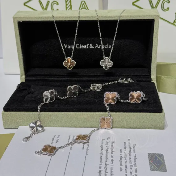 Подвеска Van Cleef &amp; Arpels Alhambra