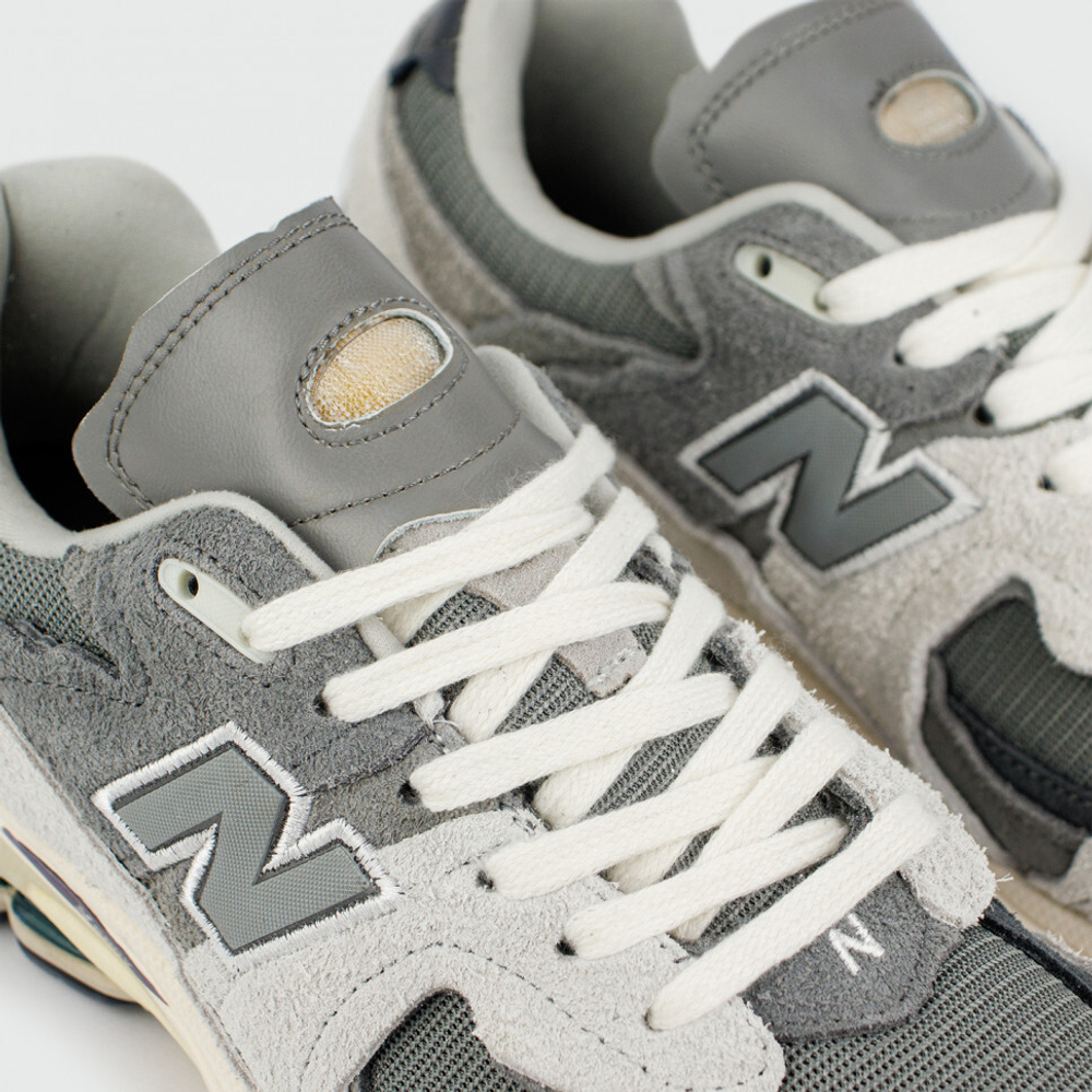кроссовки New Balance 2002R Grey