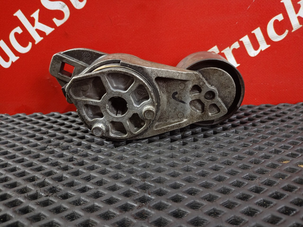 Натяжитель ремня