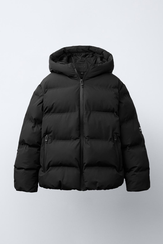 ZARA СТЕГАНАЯ КУРТКА С НАШИВКОЙ WATER REPELLENT, ЧЕРНЫЙ