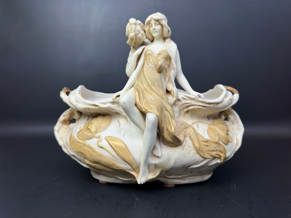 Ваза в стиле Модерн