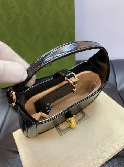 Маленькая сумка-хобо Gucci Jackie 1961 черный