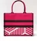 Сумка Dior Book Tote, модель среднего формата розовый