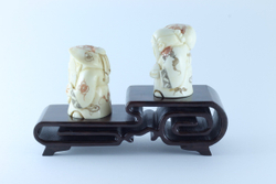 Сет нэцкэ 2 монаха на подставке