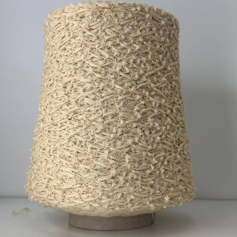 6556 - VIMAR; фибра, п/а; 700м/100гр; col. 3; цвет: бежевый, кремовый; S502