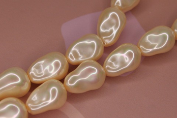 Бусина майорка сливочное масло 22х15 мм