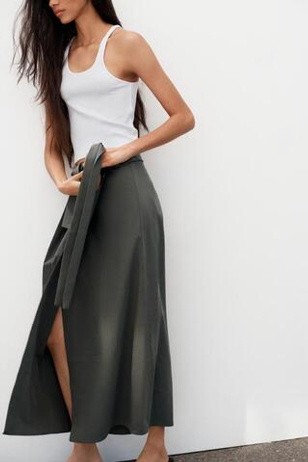 ZARA ЮБКА МИДИ НА ЗАПÁХЕ, ЛИНЯЛЫЙ НЕФТЯНОЙ