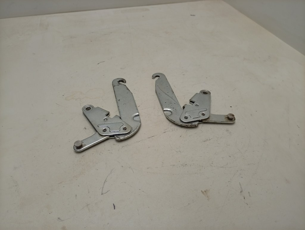 DM-M39AHC ктп7 Комплект петель двери для посудомоечной машины Hansa Samsung (левая+правая) 1016940 б/у