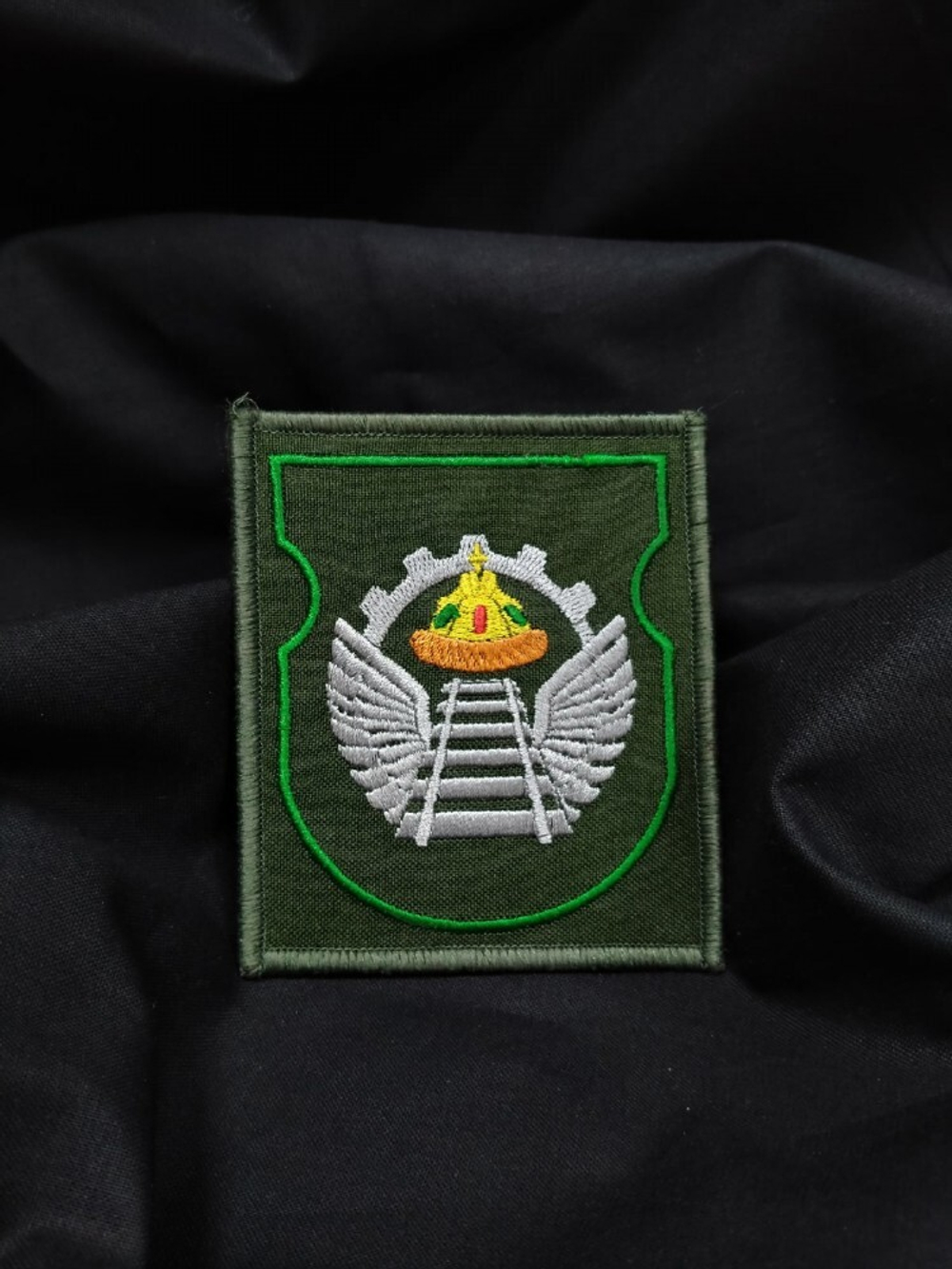 Шеврон вышитый батальона ЖДВ Мехбат зелёный кант