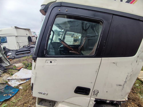 Дверь левая в сборе 2022г.