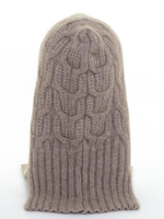 Капор Клеома из пряжи енота