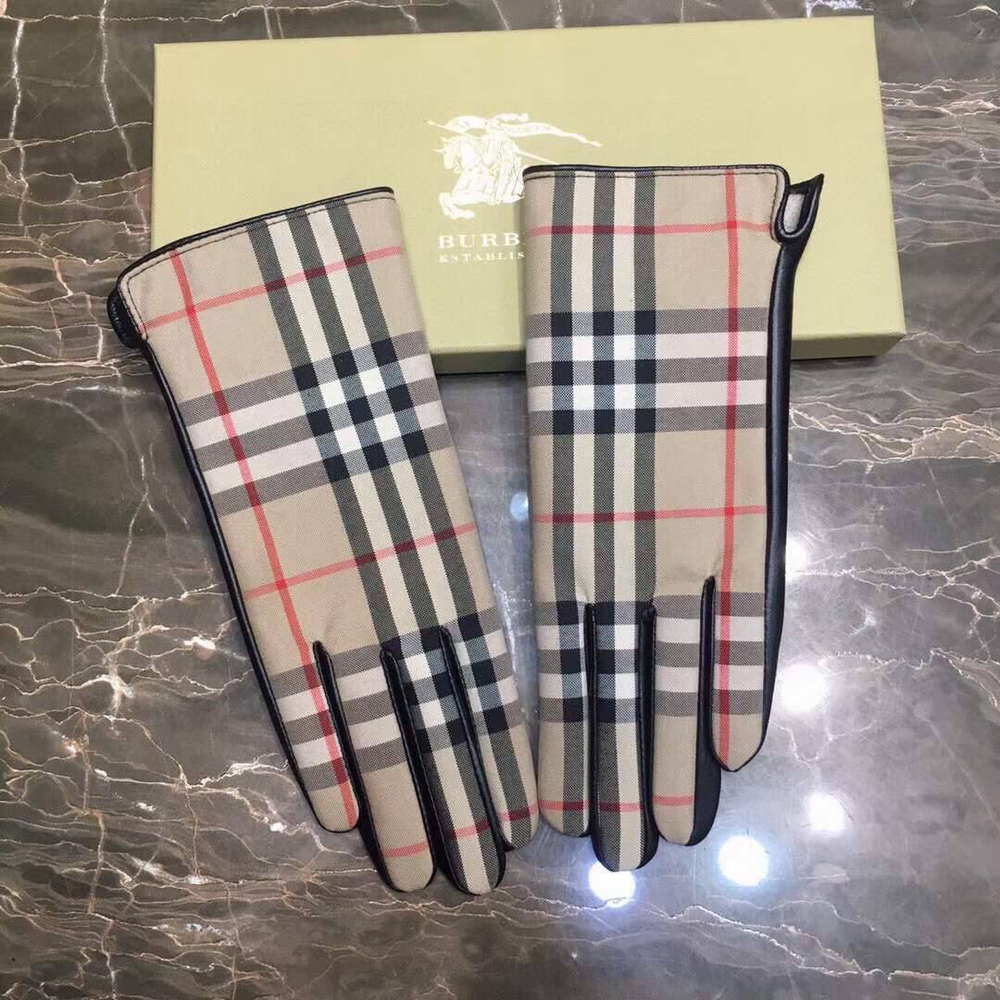Перчатки Burberry